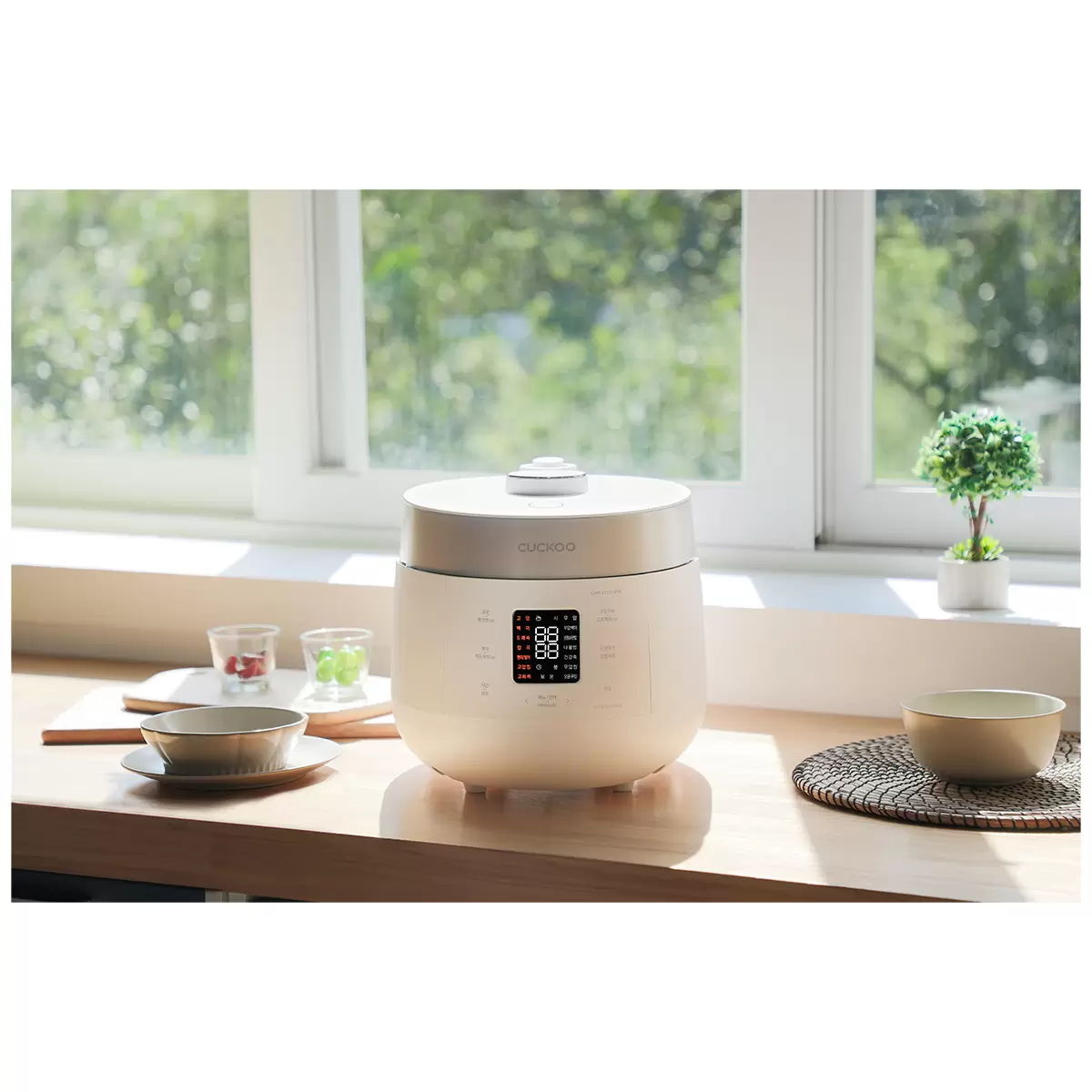 Cuckoo 6 Cup HP Twin Pressure Rice Cooker CRP-ST0609F Smart Multi Cooker