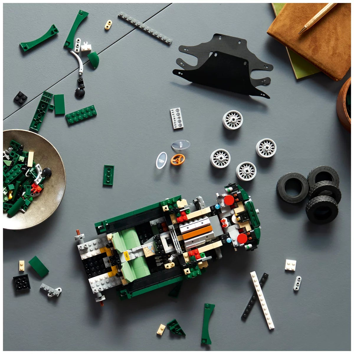 LEGO Icons Jaguar E-Type 11381 1673 Piece Classic Car Model 18+