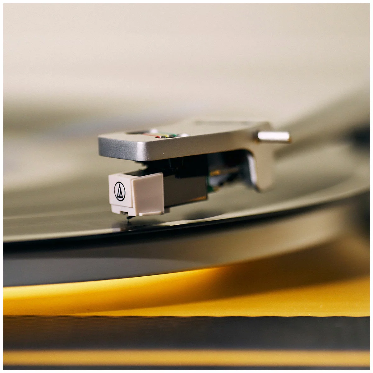 House of Marley Soul Rebel All in 1 Turntable Bluetooth EM-JT401-SB Black