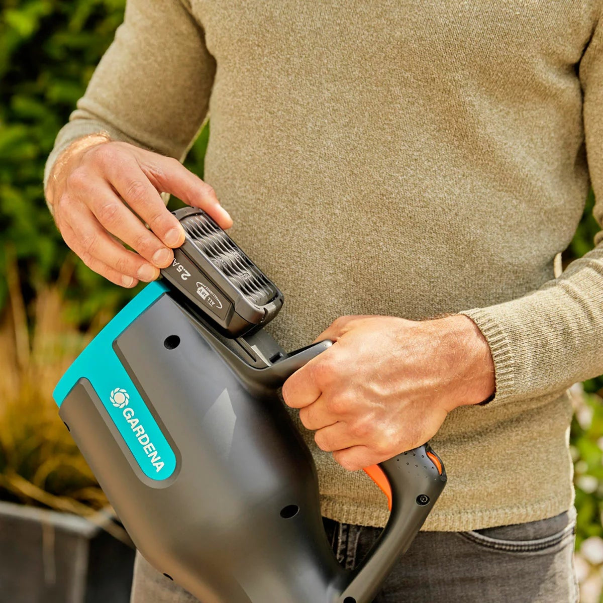 GARDENA PowerJet 18V Cordless Yard Leaf Blower Kit Battery Charger Included