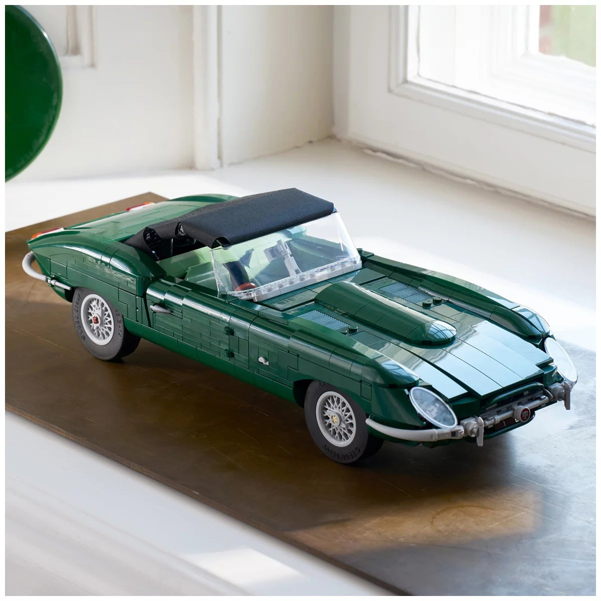 LEGO Icons Jaguar E-Type 11381 1673 Piece Classic Car Model 18+