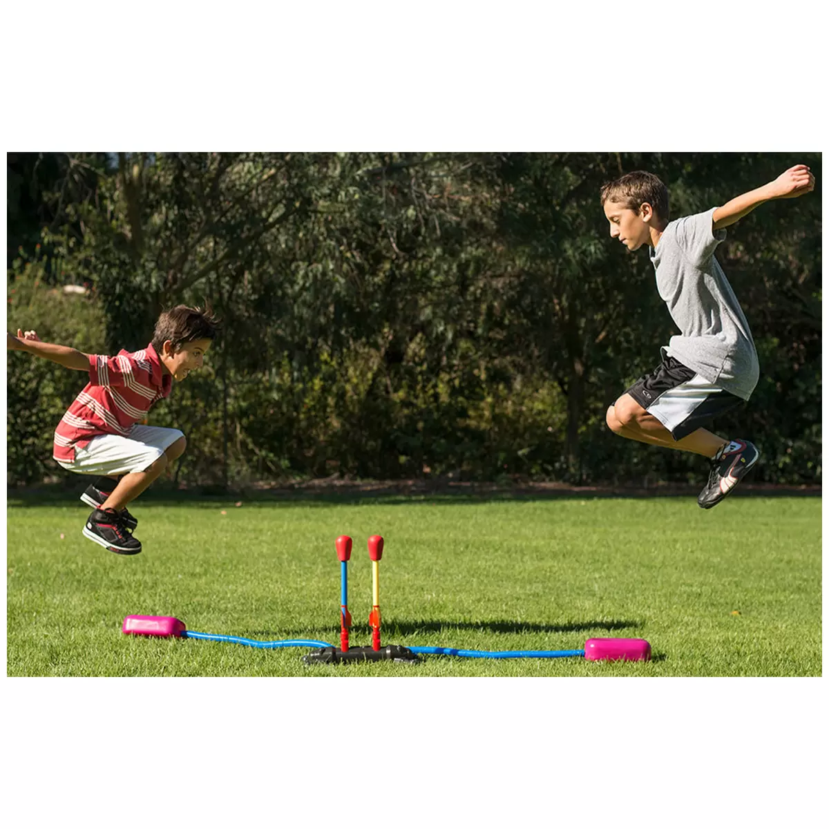Stomp Rocket Dueling Rockets Stomp Powered Air Rockets with Launcher, 4 Pieces