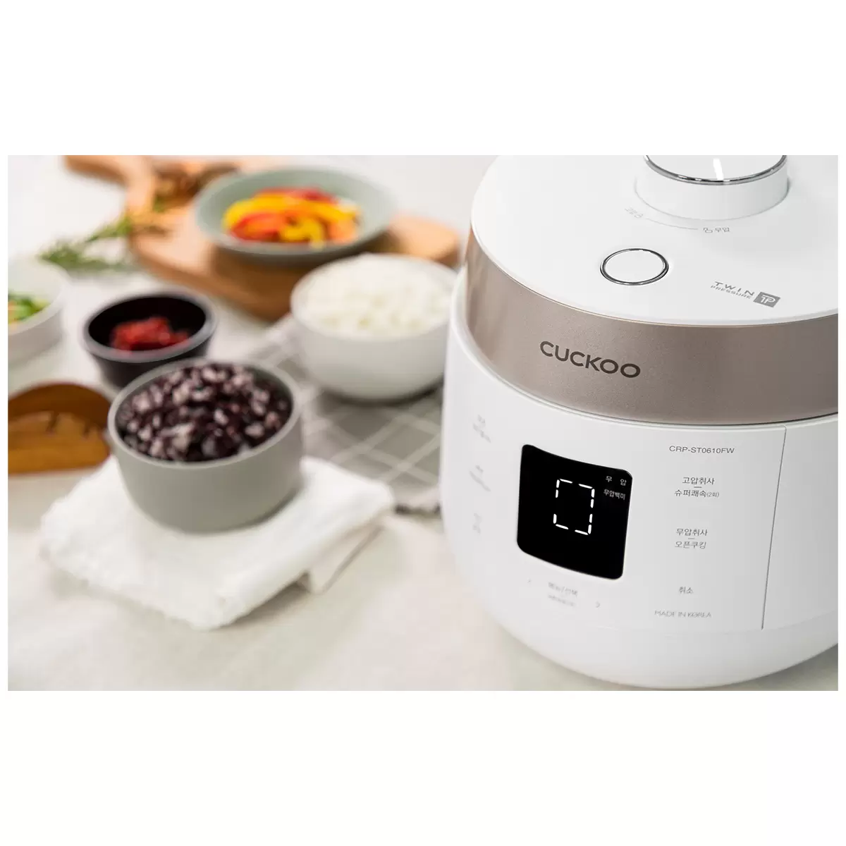 Cuckoo 6 Cup HP Twin Pressure Rice Cooker CRP-ST0609F Smart Multi Cooker