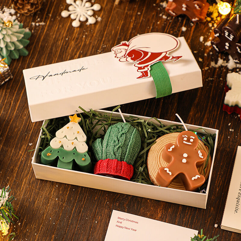 Christmas gift Handmade Aussie Christmas Scented Candle Set - Random Festive Designs (Reindeer, Tree, Gingerbread & More) for Gifting & Decor Product Description
