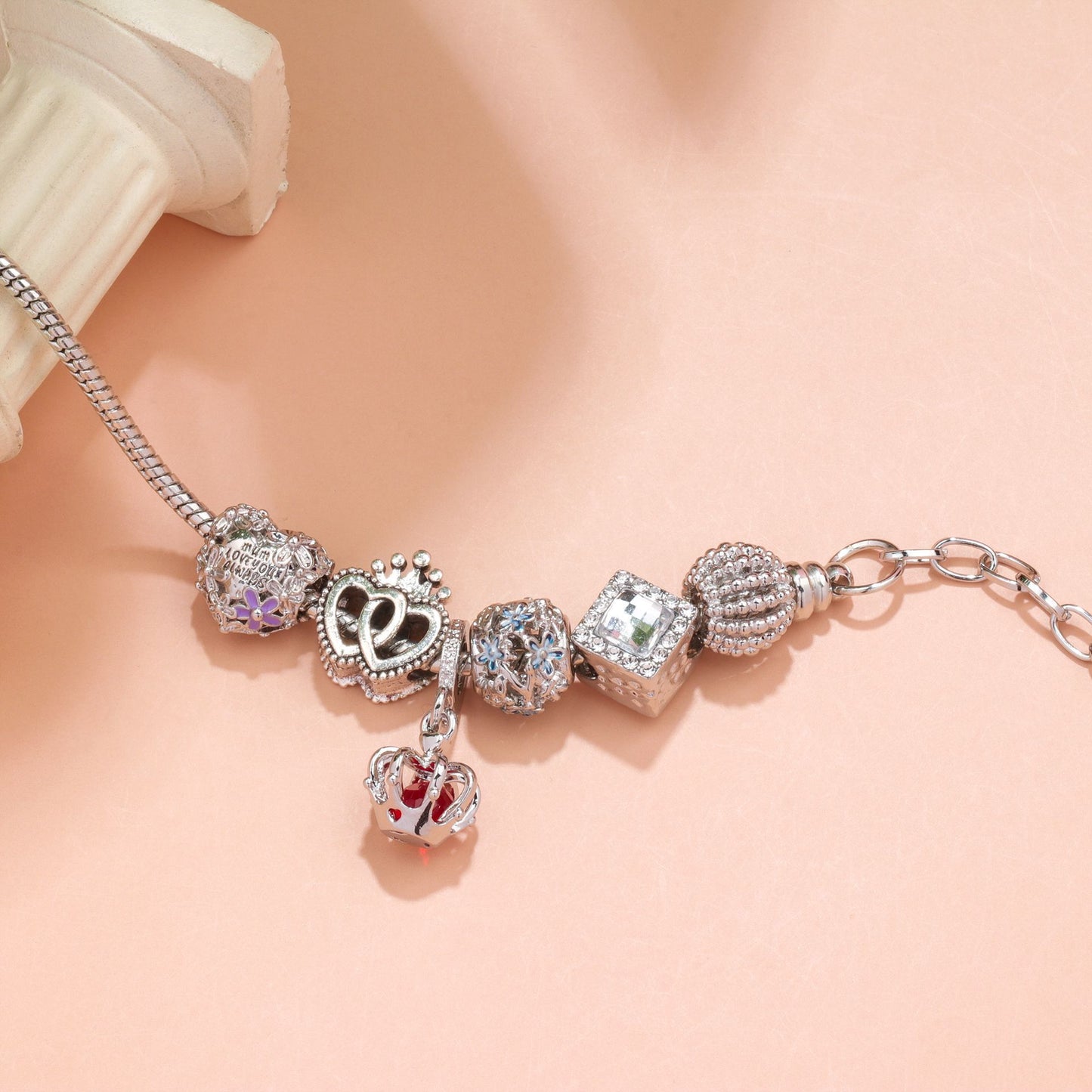 Hollow-out Rhinestone Heart Flower Charm Bracelet(Silver,17cm)