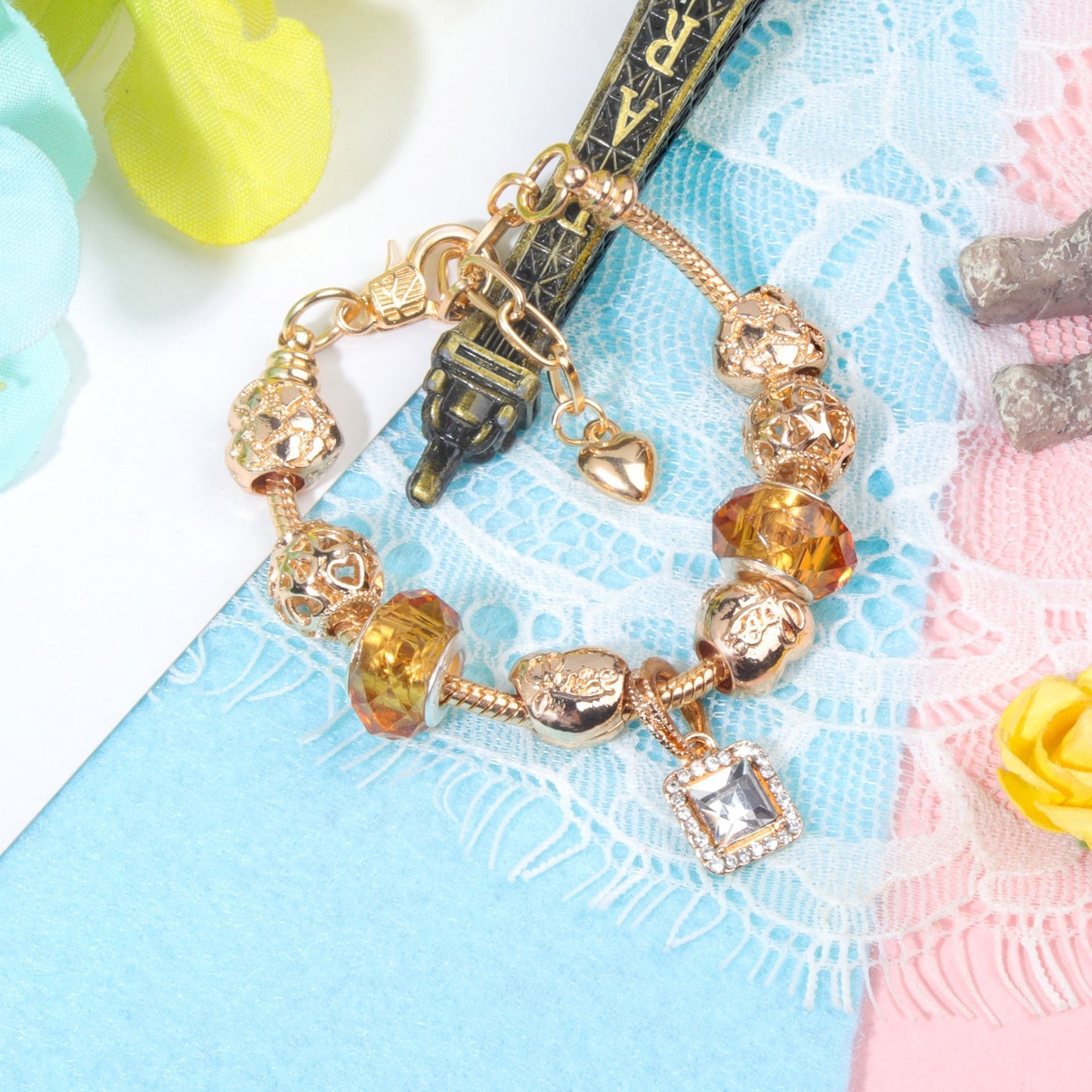 Golden Heart Zircon Hollow Bead Bracelet with Rhinestone Pendant(20cm)