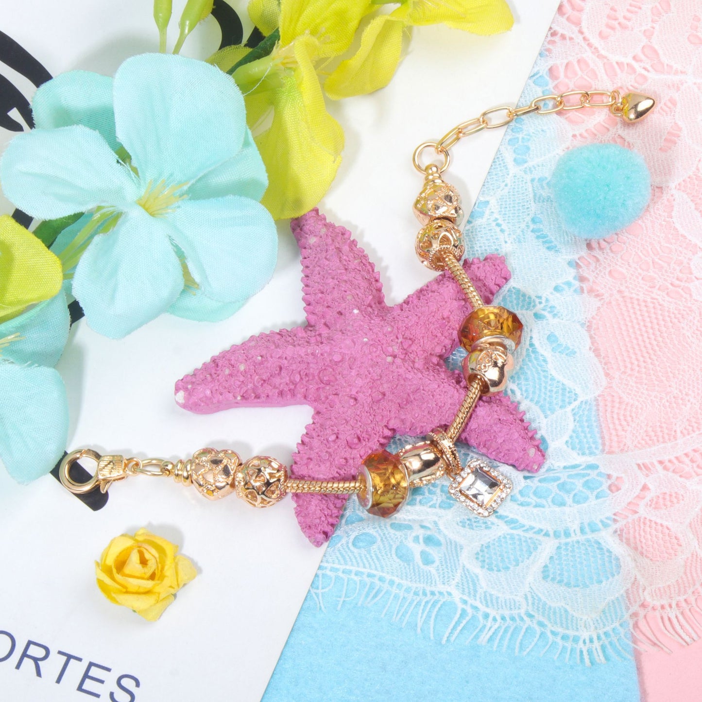 Golden Heart Zircon Hollow Bead Bracelet with Rhinestone Pendant(21cm)