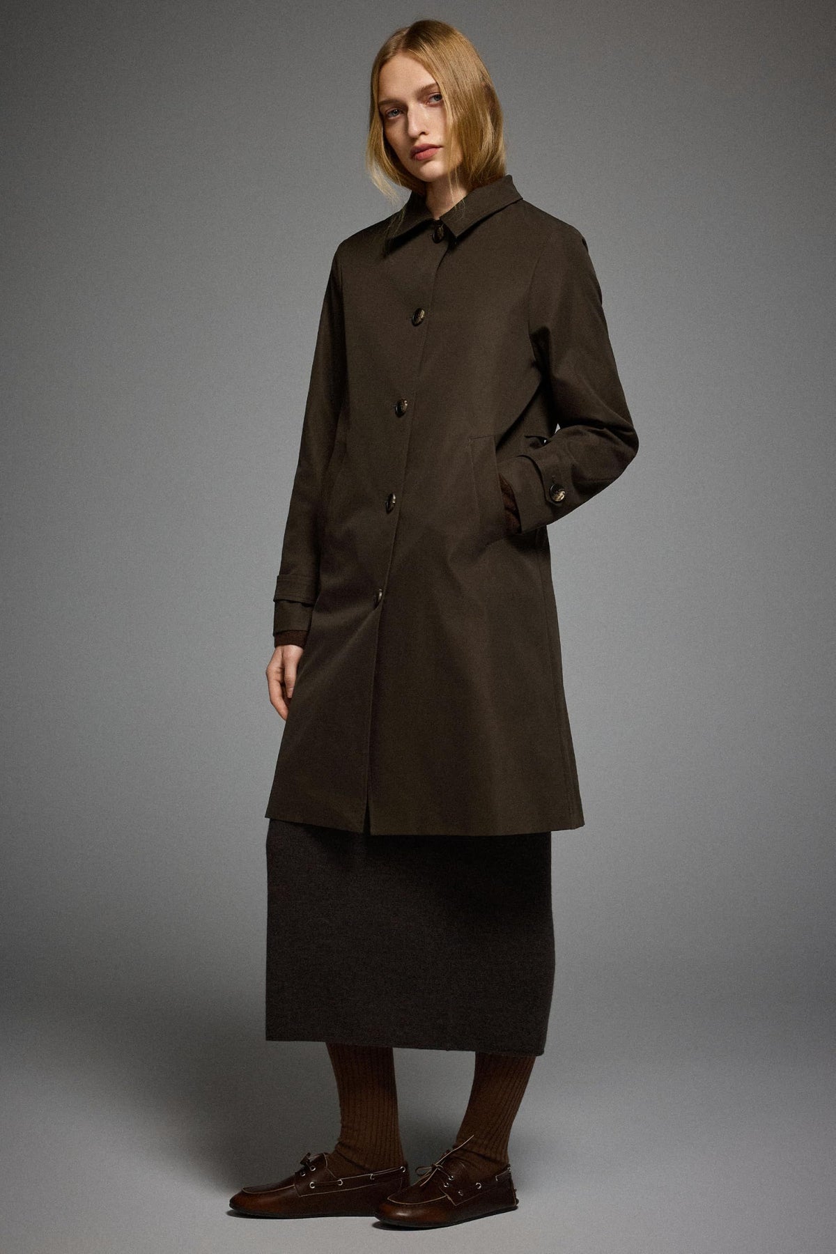 Women’s mid-length single-breasted trench coat perfect for office, weekend outings, and transitional seasons, S (dark brown)