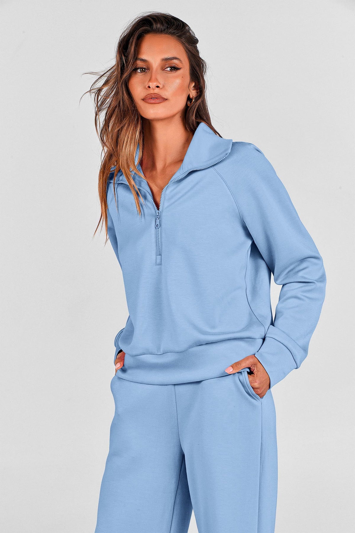 Women's 2-Piece Active Set for Lounging, Working Out, and Casual Days, L (Light Blue)
