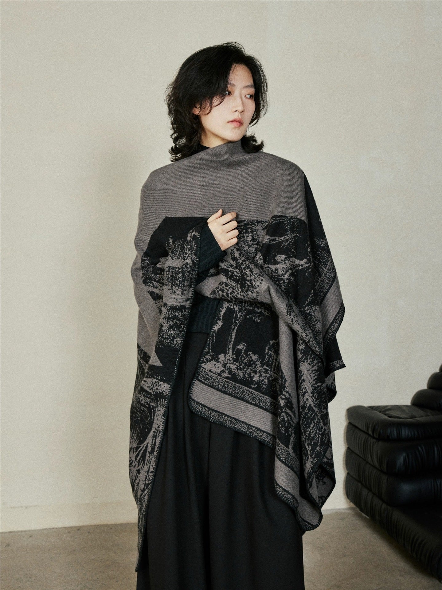 Faux Cashmere Shawl (Qingming Scroll Print) - Black Brown Green, 160*135cm