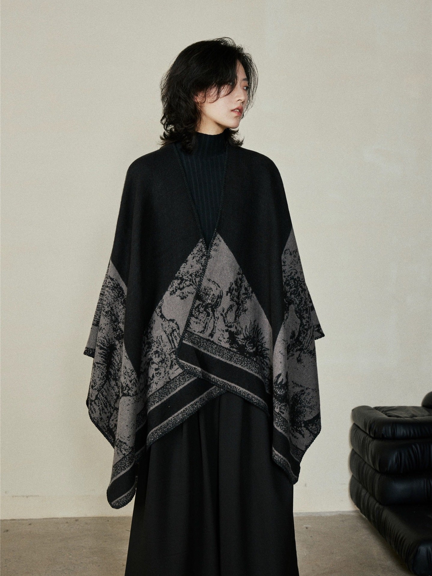 Faux Cashmere Shawl (Qingming Scroll Print) - Black Gray, 160*135cm